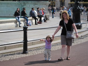 Libby and Emerson (outside Buckingham Palace)