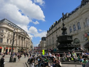 Piccadilly Circus en route to Regent St.